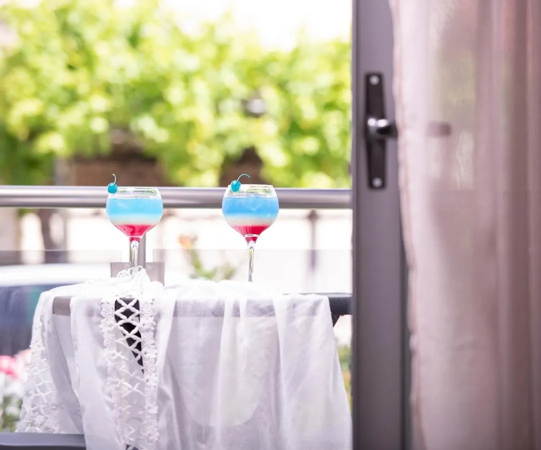 Denisa Studios Sarti Apartament